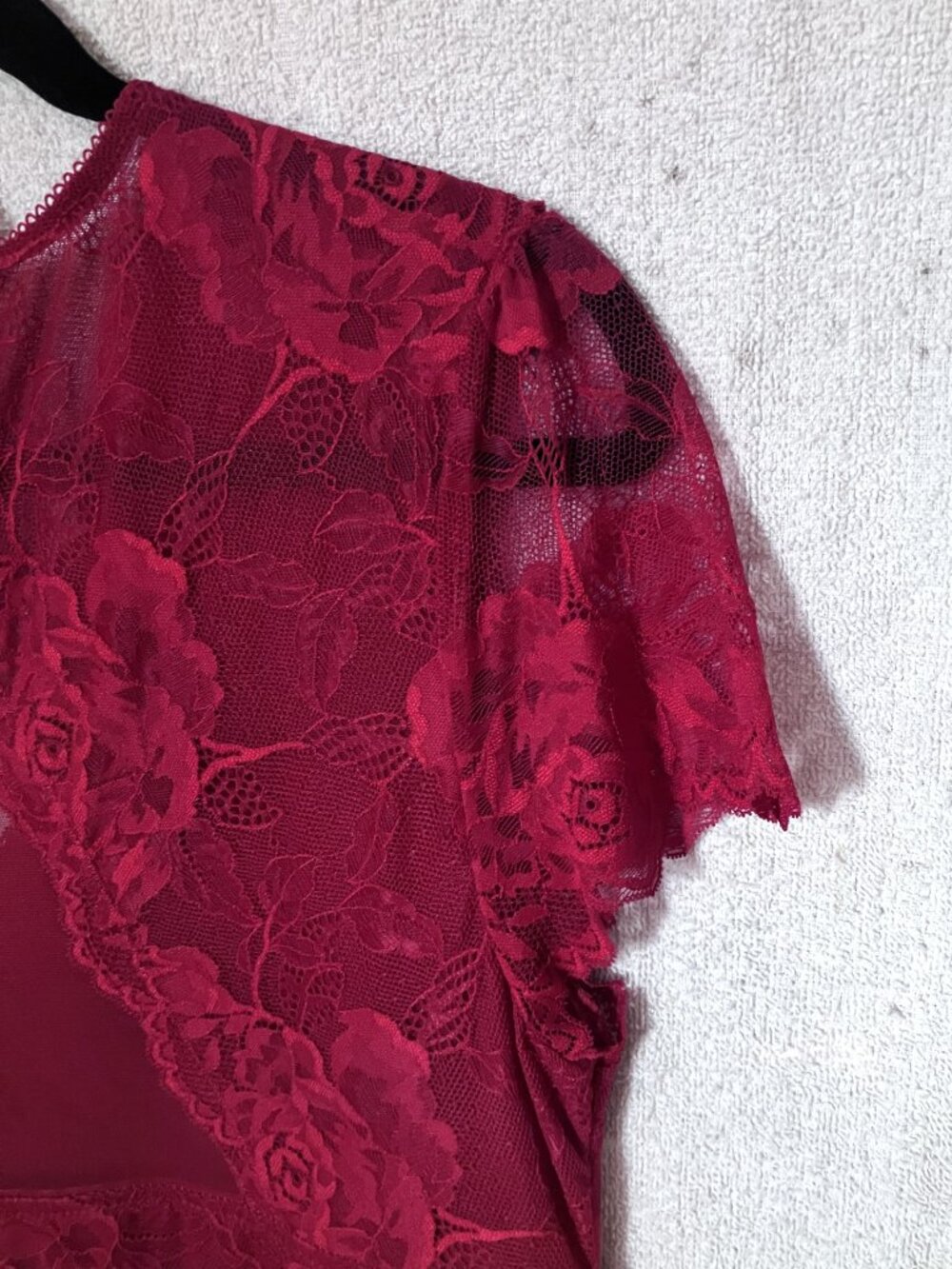 Torrid Size 1 (14-16) Red Lace V-Neck Open Back Bodysuit with Short Sleeves NWT - Picture 7 of 11